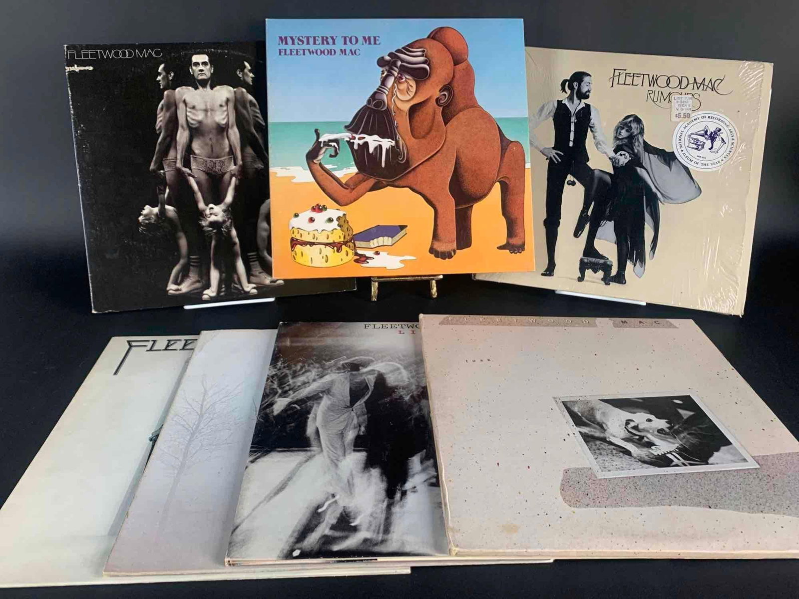 7 Classic Fleetwood Mac Record Albums: 7 Classic Fleetwood Mac Record Albums. All records are in good used condition. Album covers show signs of wear commensurate with age. Please see photos for additional details. Albums include: Fleetwoo