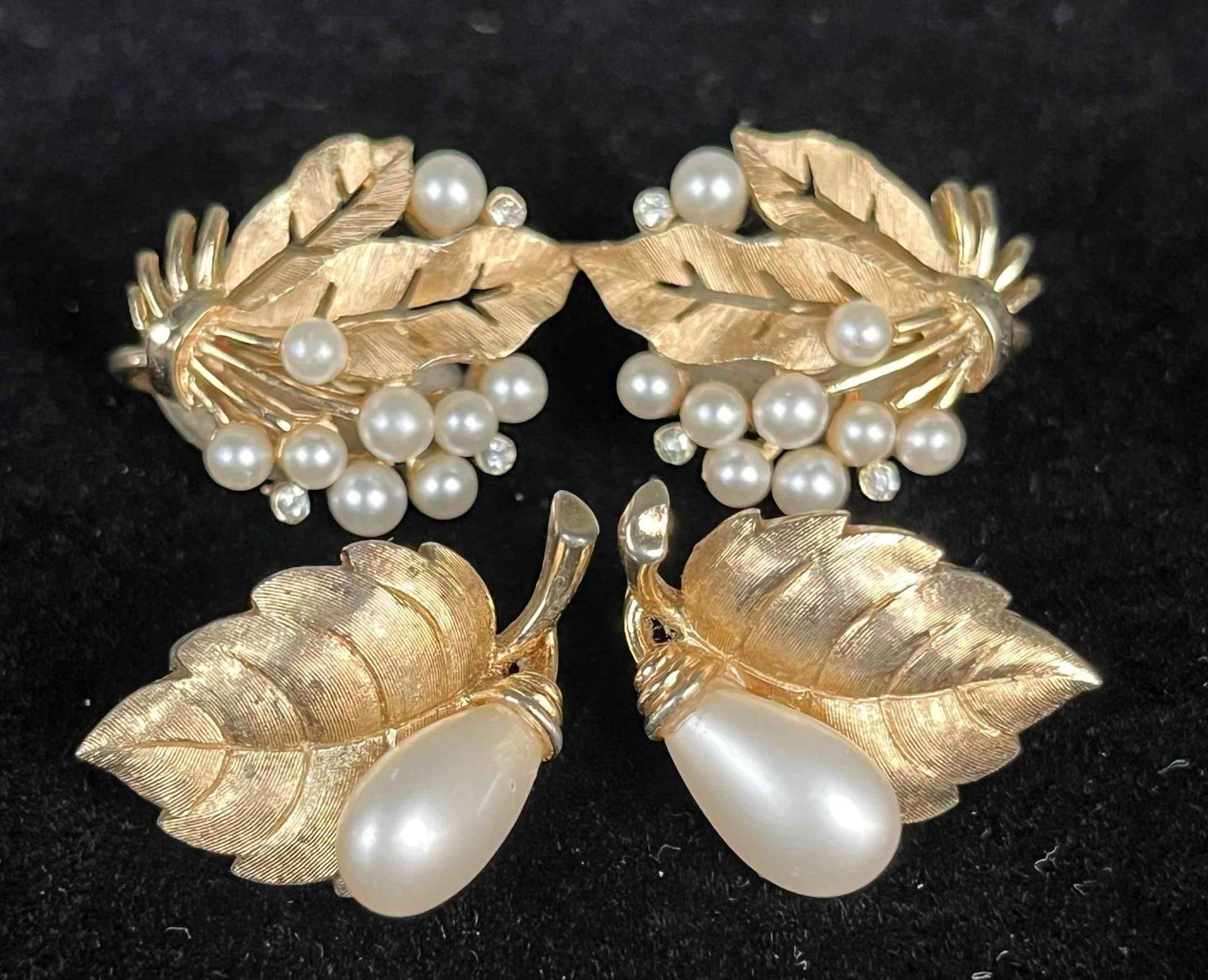 Two Pairs of Vintage Trifari Clip-on Earrings (1 of 5)