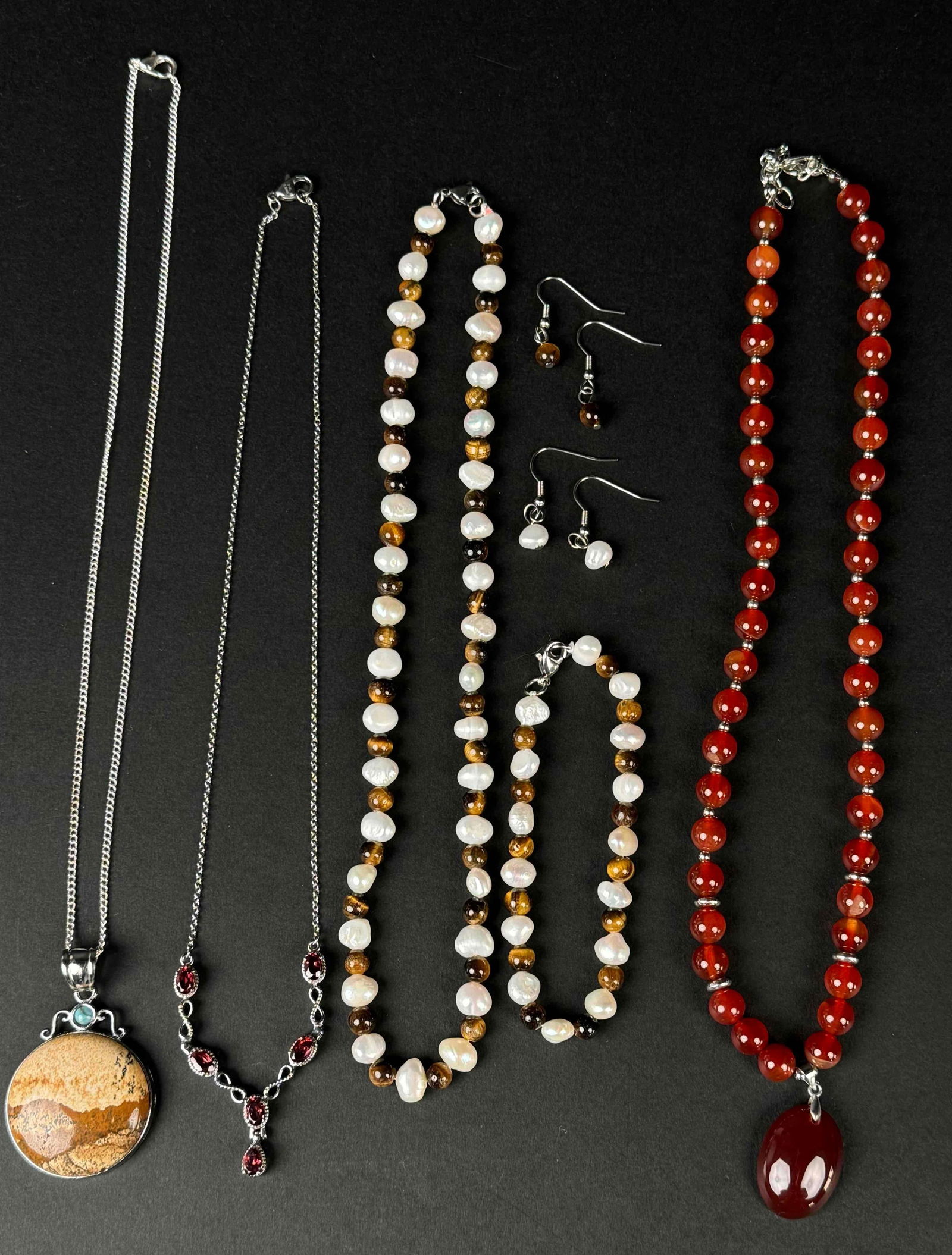 Lot of 7 Gemstone Pieces (Garnet, Pearl, and Tigers Eye) (1 of 12)