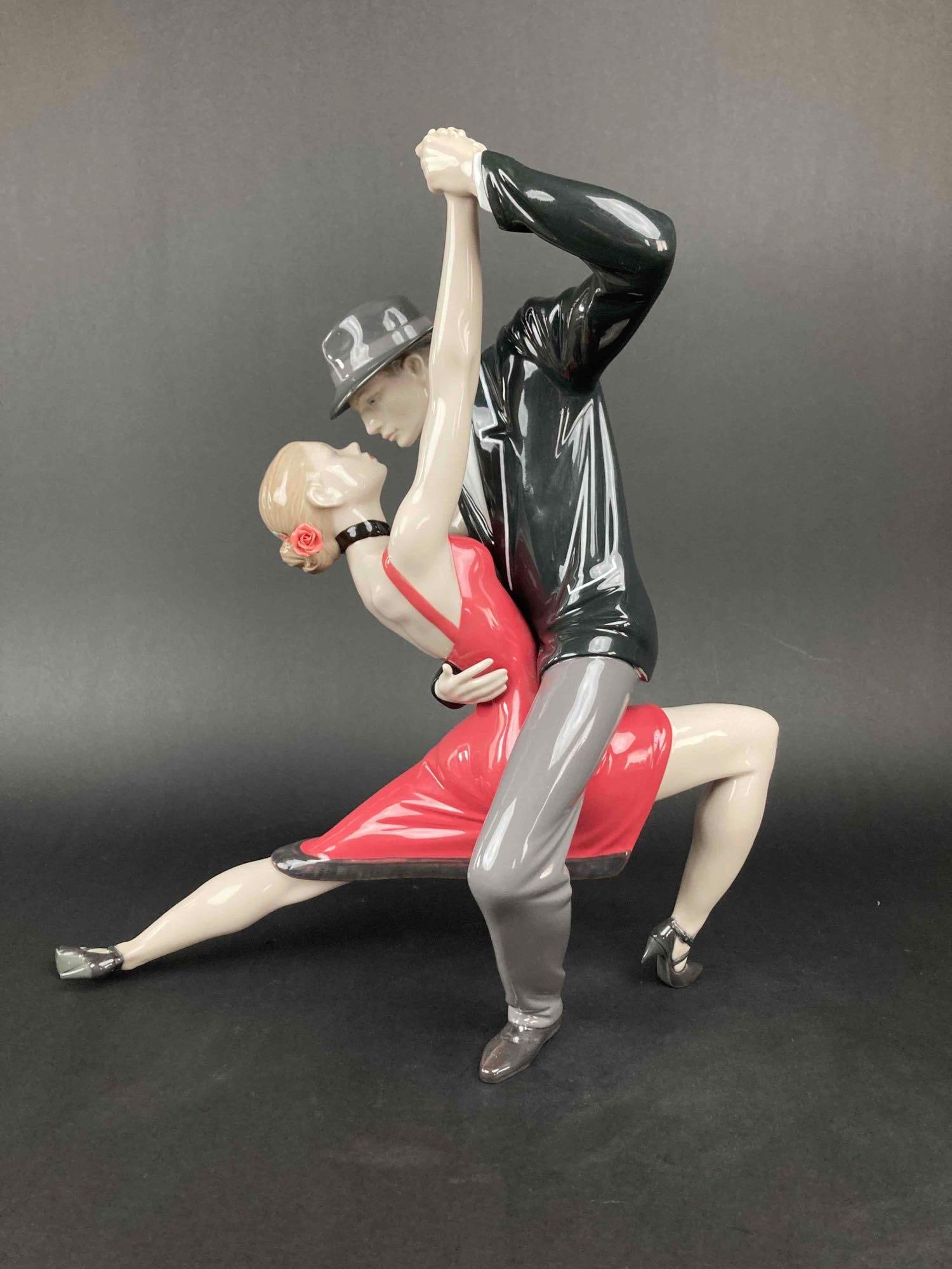 Lladro Passionate Tango Limited Edition with Original Box (Porcelain) (1 of 9)