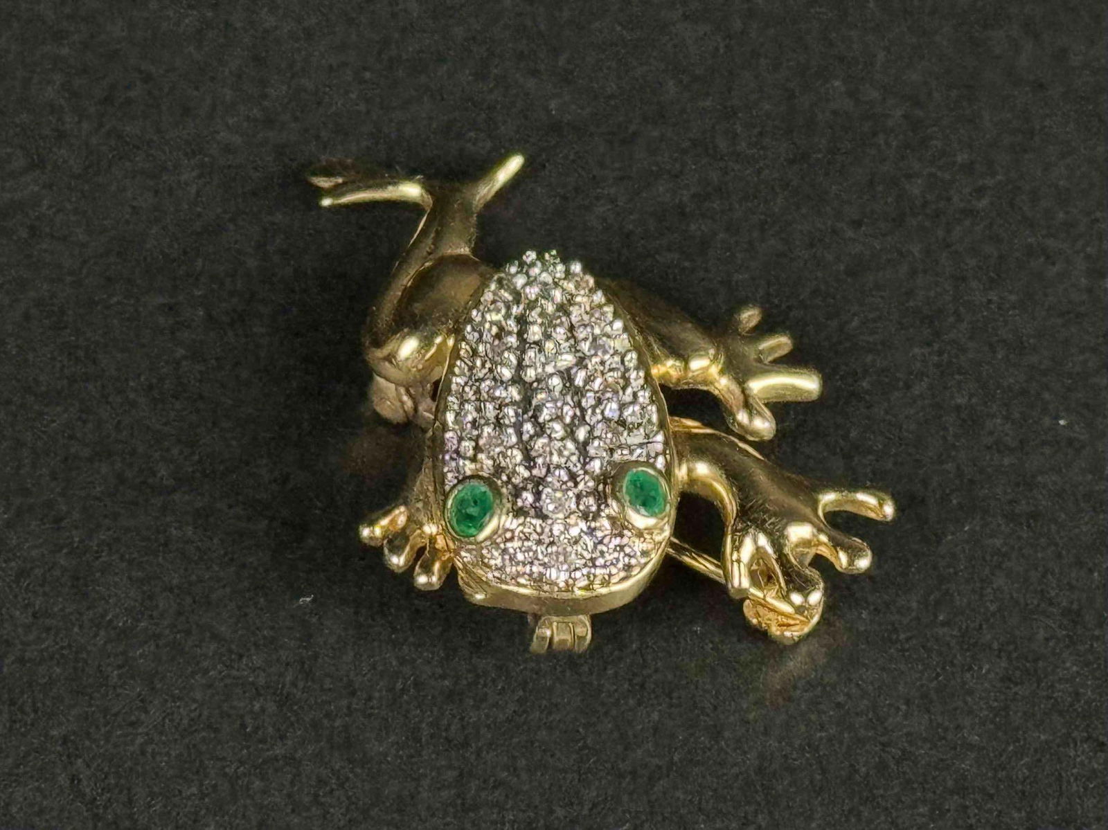 14K Gold Diamond and Emerald Encrusted Tree Frog Brooch (1 of 6)