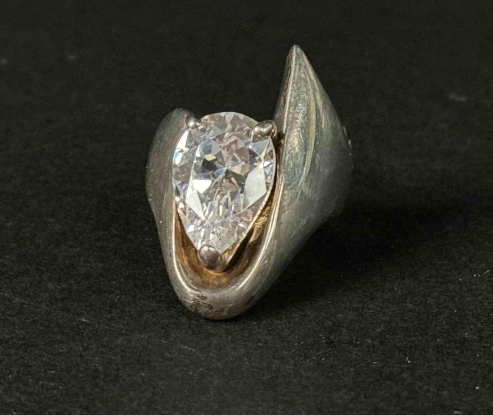 Estate Sterling Silver Pear Shaped CZ Ring (Size 8) (1 of 4)