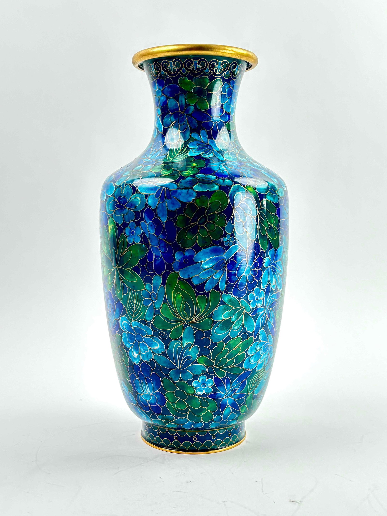 Chinese Cloisonne Vase (20th Century): Chinese Cloisonne Vase. Excellent condition. Please see photos for additional details. Dimensions: 12.5" tall Weight: 3.2 lbs Please note all lots show signs of wear commensurate with age and use,