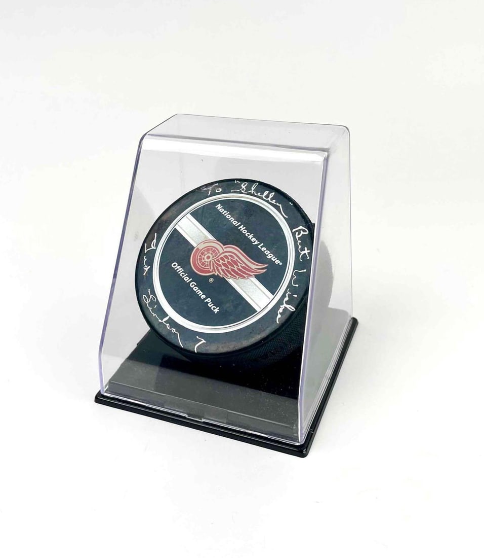 Ted Lindsay Signed Detroit Red Wings Official Game Puck (1 of 6)