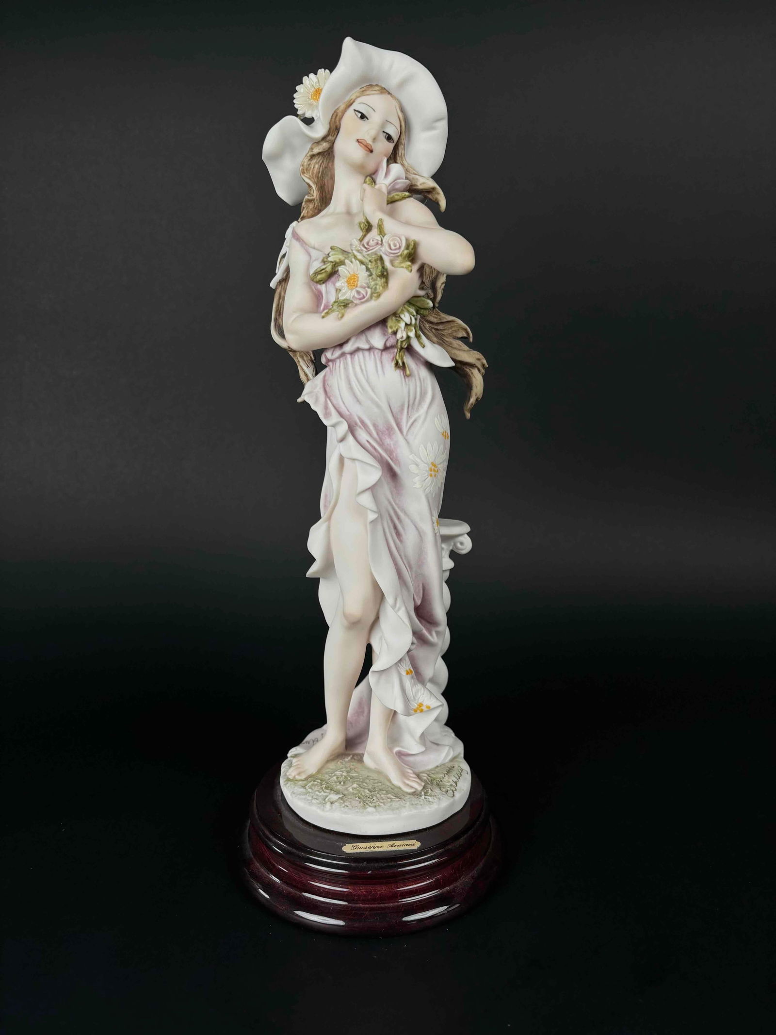 Florence Giuseppe Armani "DAISY " Figurines (1 of 12)