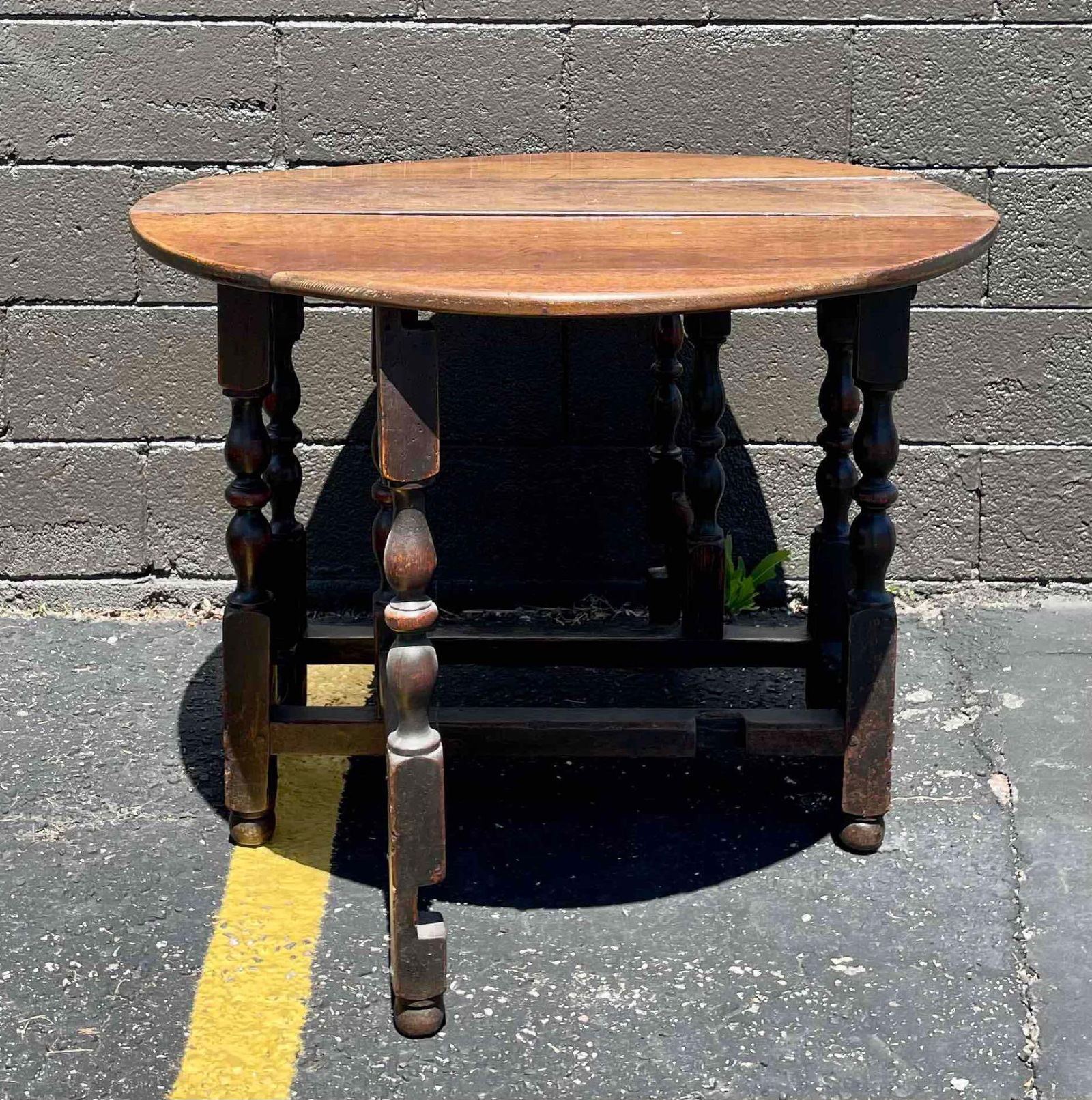 Antique Drop-Leaf Gate Leg Table (1 of 12)