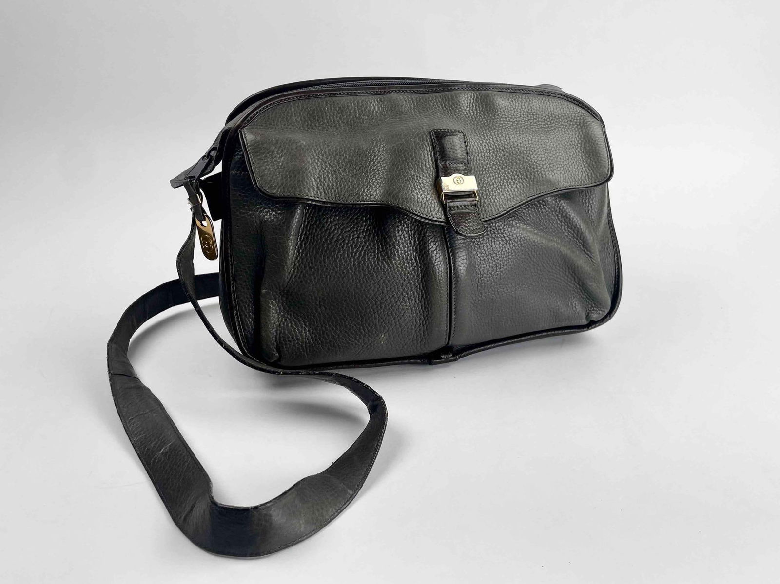 Grey Pebble Leather GUCCI Shoulder Bag (1 of 12)