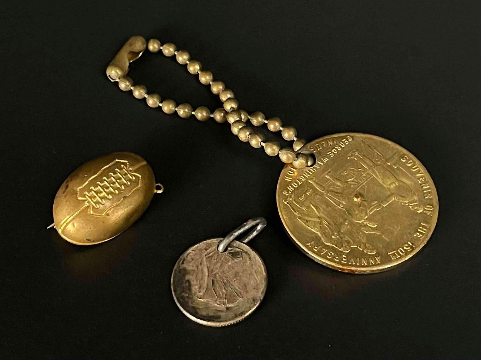 Assorted Key Chains and Pins (1939 World's Fair) (1 of 11)