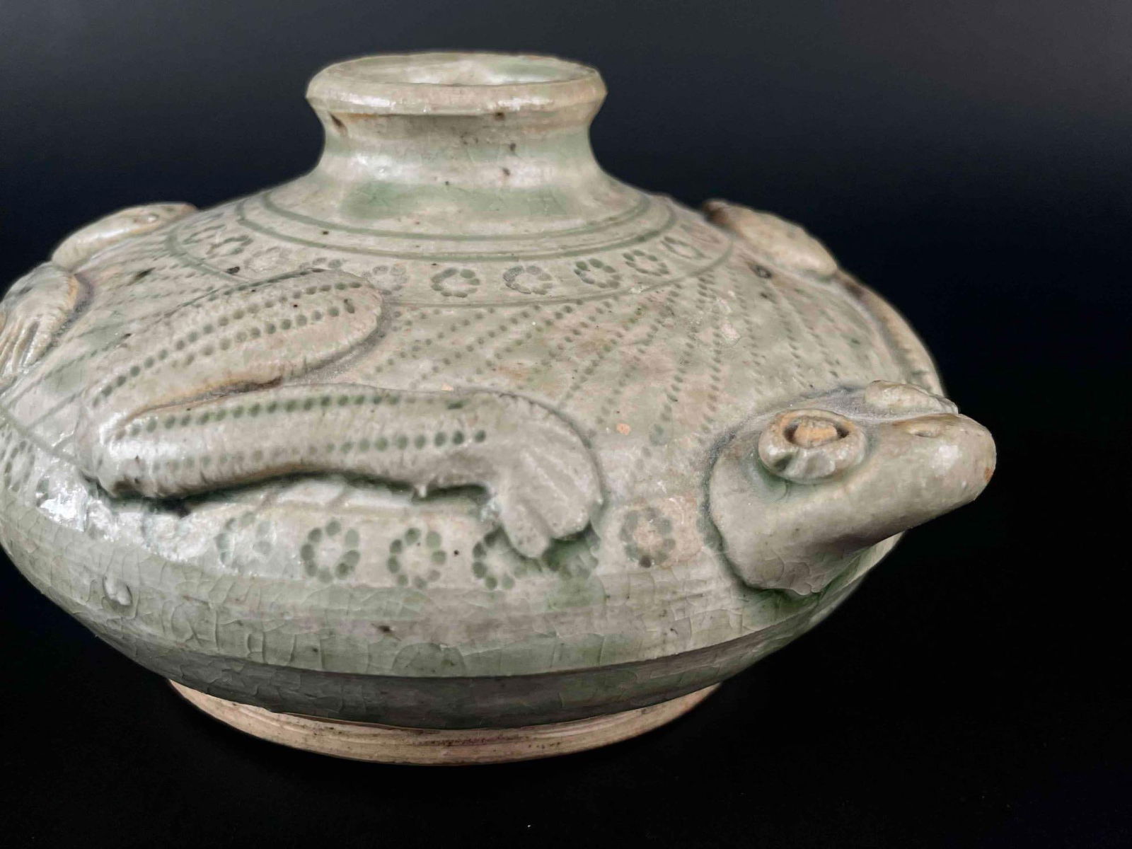 Celedon Ceramic Frog Form Water Coupe (Jin Dynasty ) (1 of 10)