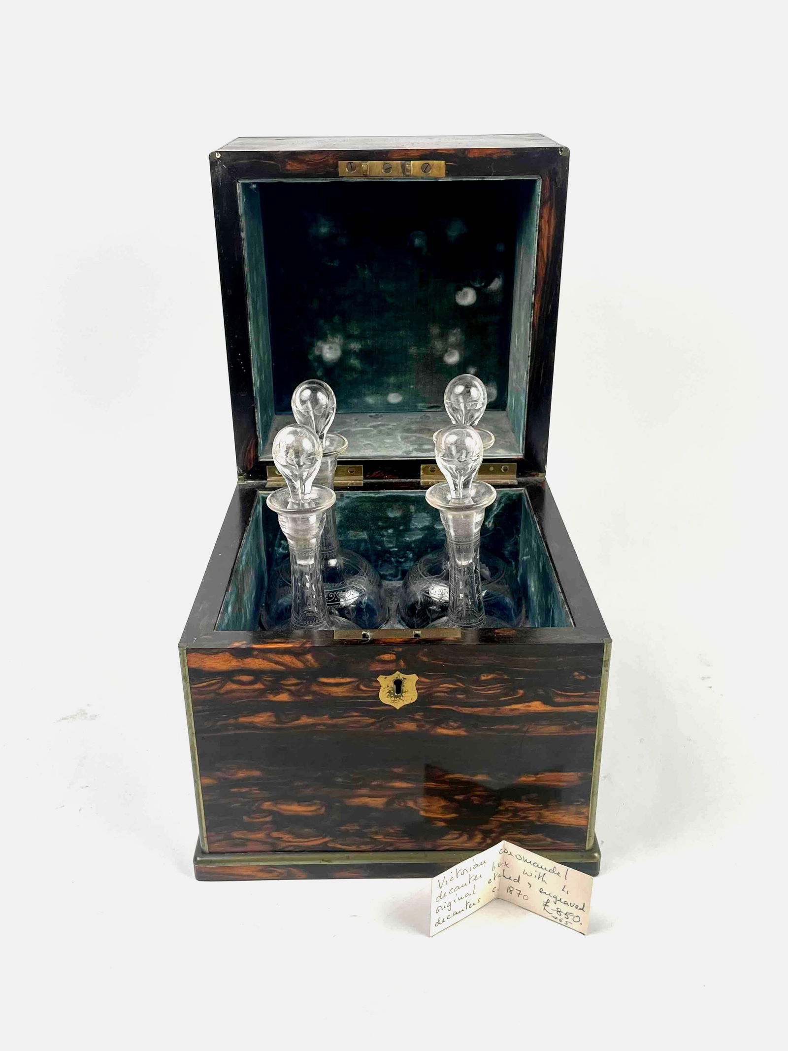 Victorian Coromandel Decanter Box (c. 1870) (1 of 12)