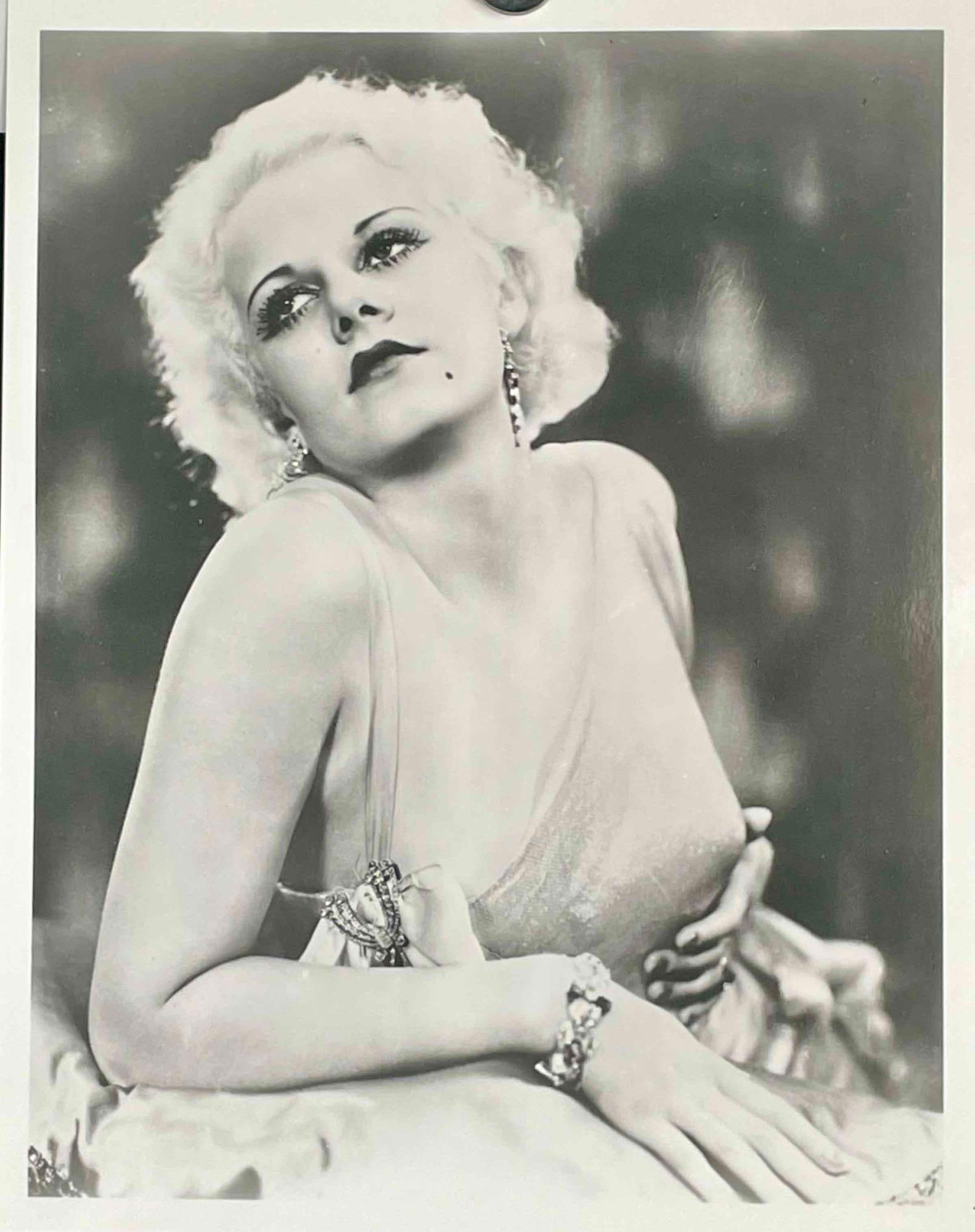 Original Jean Harlow Black and White Promotional Photograph (1 of 7)