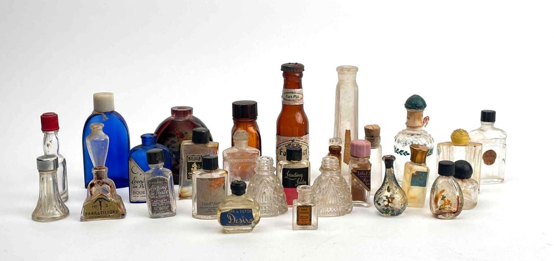 29 Assorted Antique Perfume Bottles (1 of 12)