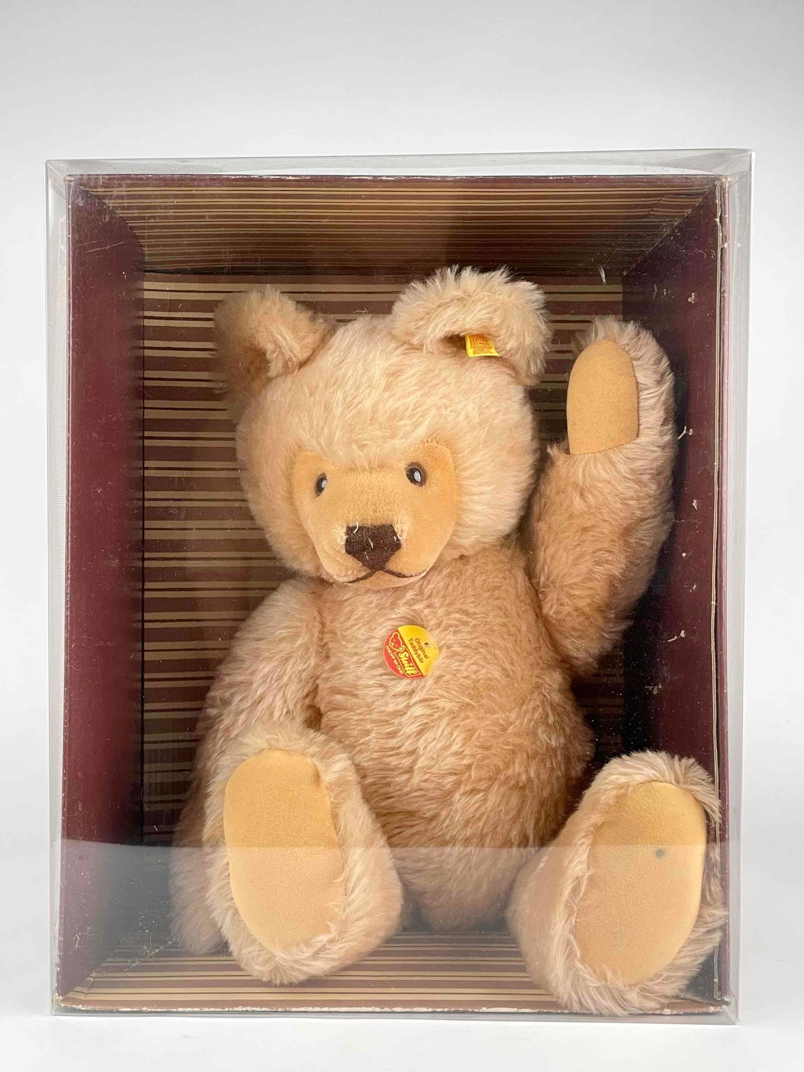 Original Steiff Teddy Bear in Box (1 of 11)