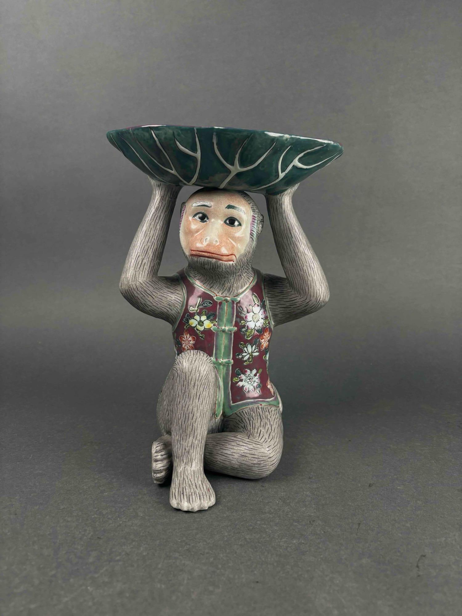 Chinoiserie Porcelain Butler Monkey with Tobacco Leaf (1 of 7)