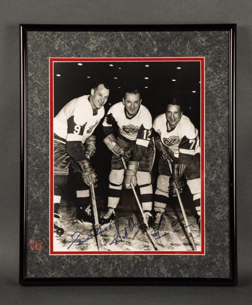 Signed Framed Photograph of Detroit Red Wings Players ( Gordie Howe, Sid Abel, Ted Lindsay) (1 of 7)
