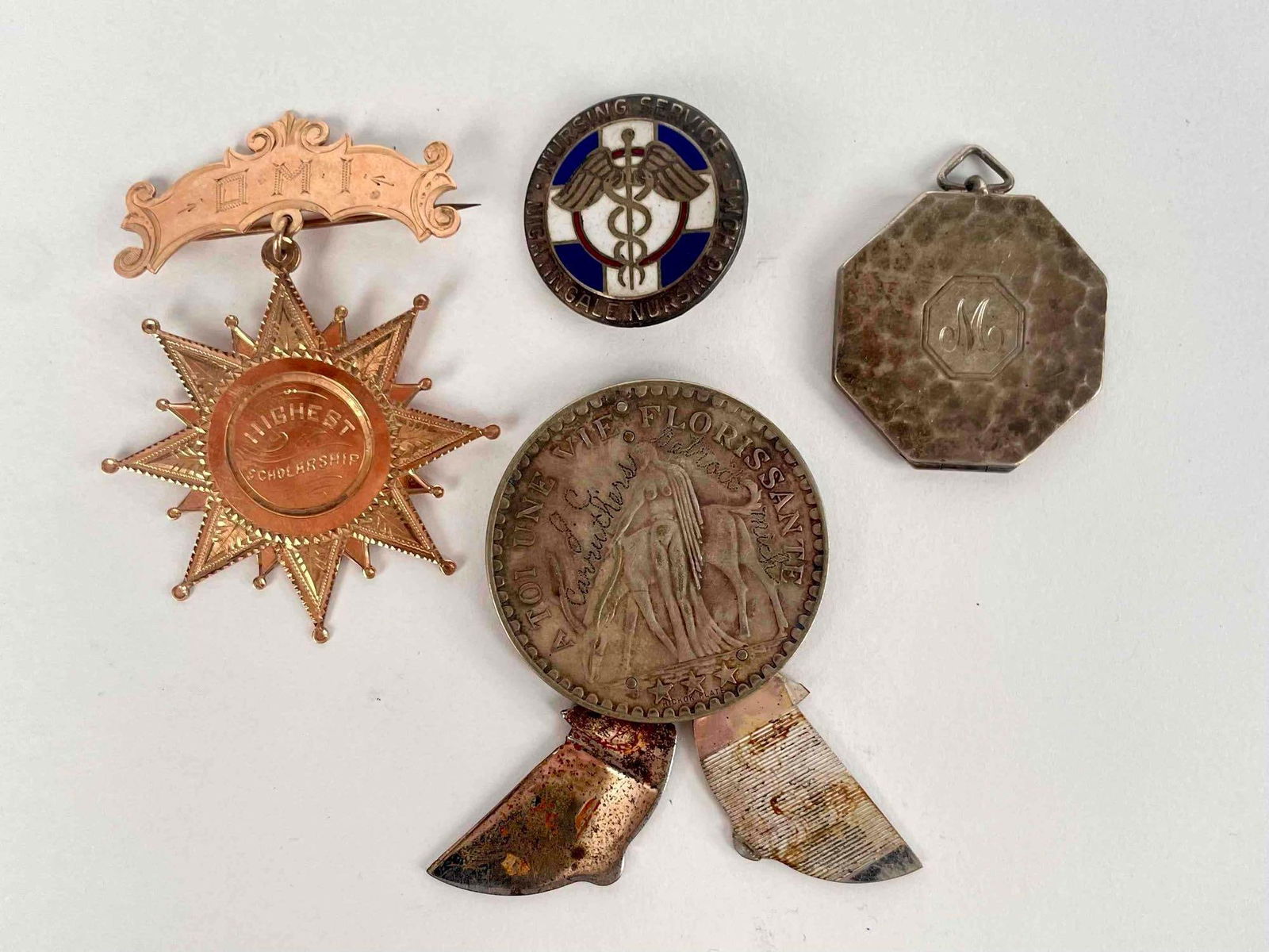 Assorted Pins, Pendant, and Coin Pocket Knife (1 of 10)