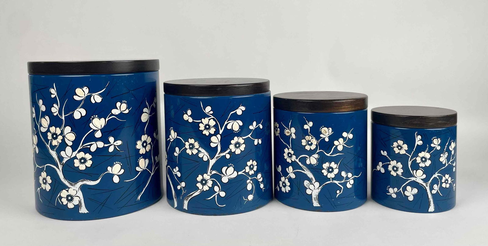 Four Ransurg Canisters (1 of 12)