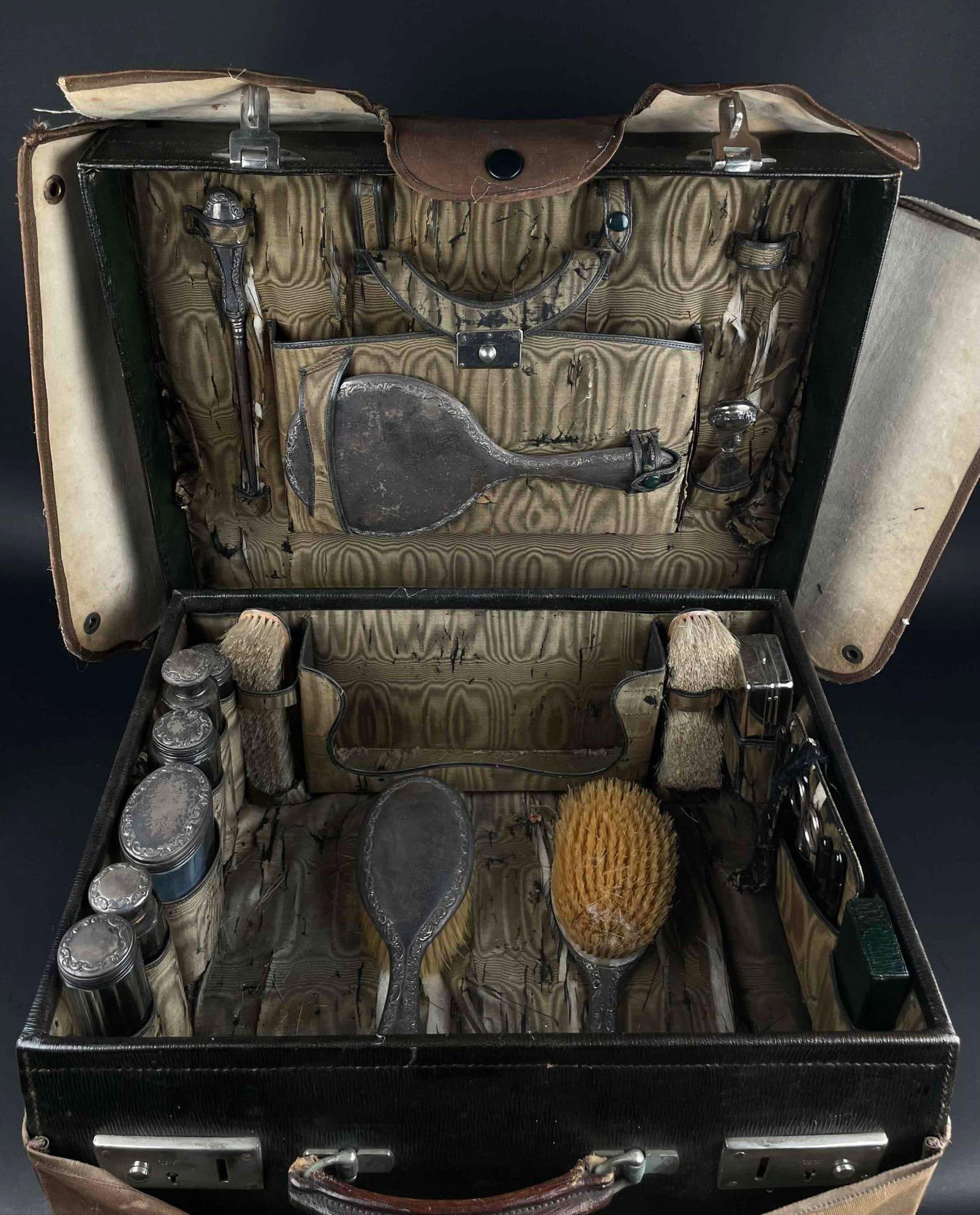 Antique Sterling Silver Vanity Set in Leather Box (1 of 12)