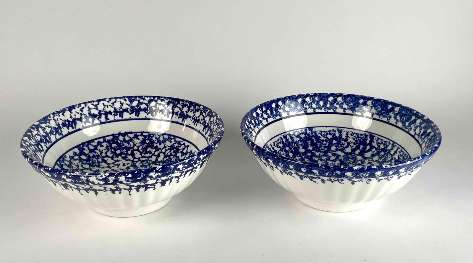 Pair of Himark Blue and White Serving Bowls (Made in Italy) (1 of 10)