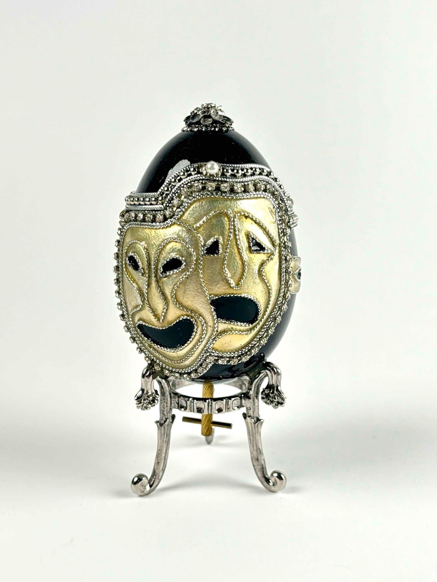 Kingspoint Musical Comedy/Tragedy Egg (Original Tags and Box): Kingspoint musical egg. Comedy and Tragedy. Goose egg #240/2500. Egg comes in an original fitted box. Excellent condition. Tags are present. Please see photos for additional details. Dimensions Box: 3