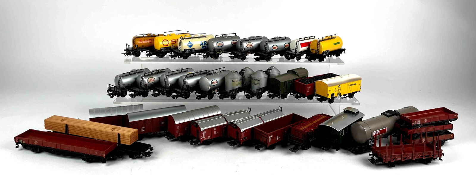 Large Group of Marklin HO Scale Freight Cars (Esso Tank Cars, Braunkohlenstaub, Box Cars, Etc.) (1 of 12)