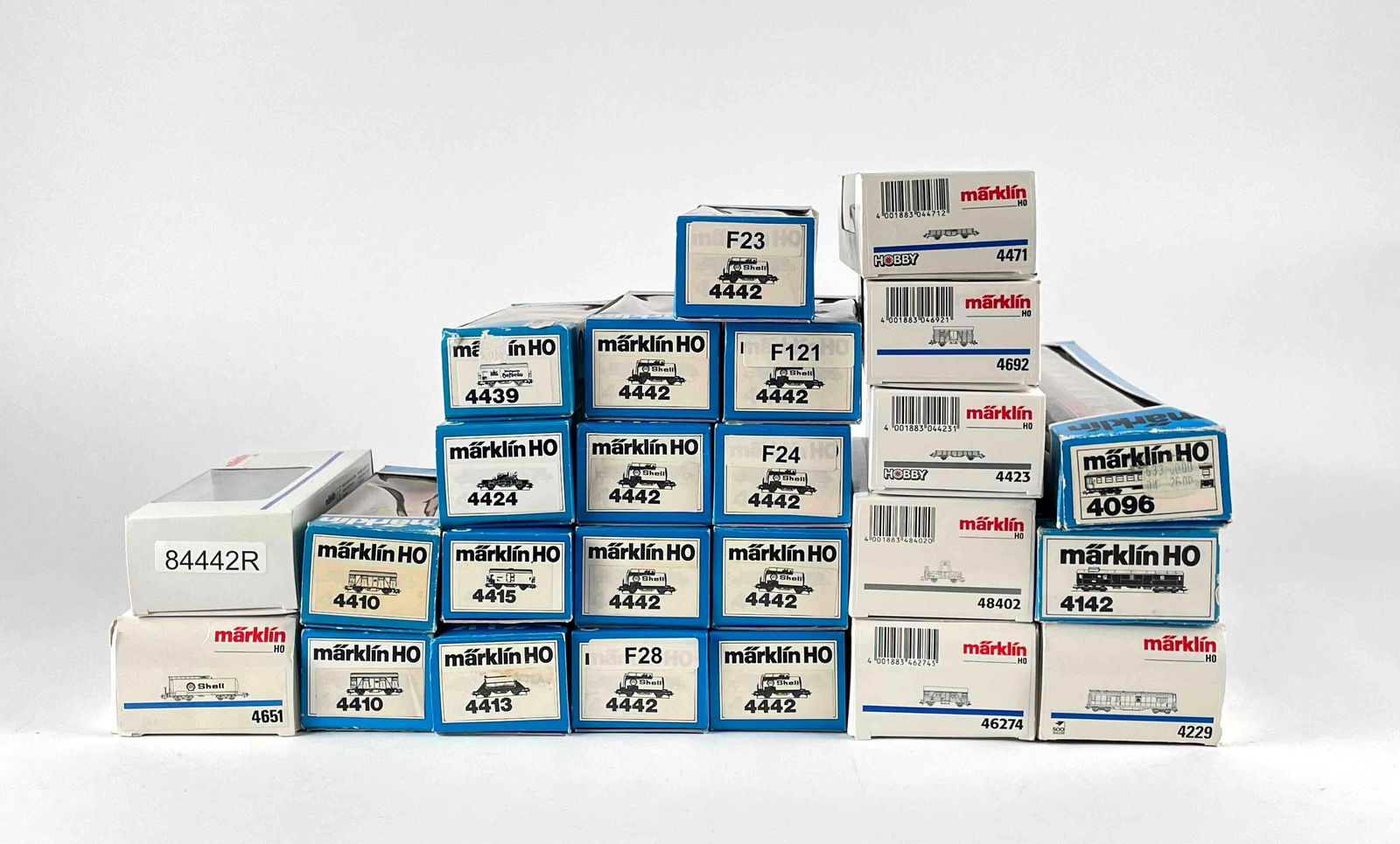 Large Group of Marklin HO Scale Freights and Accessory Items (Tankers, Boxcars, Etc.) (1 of 11)