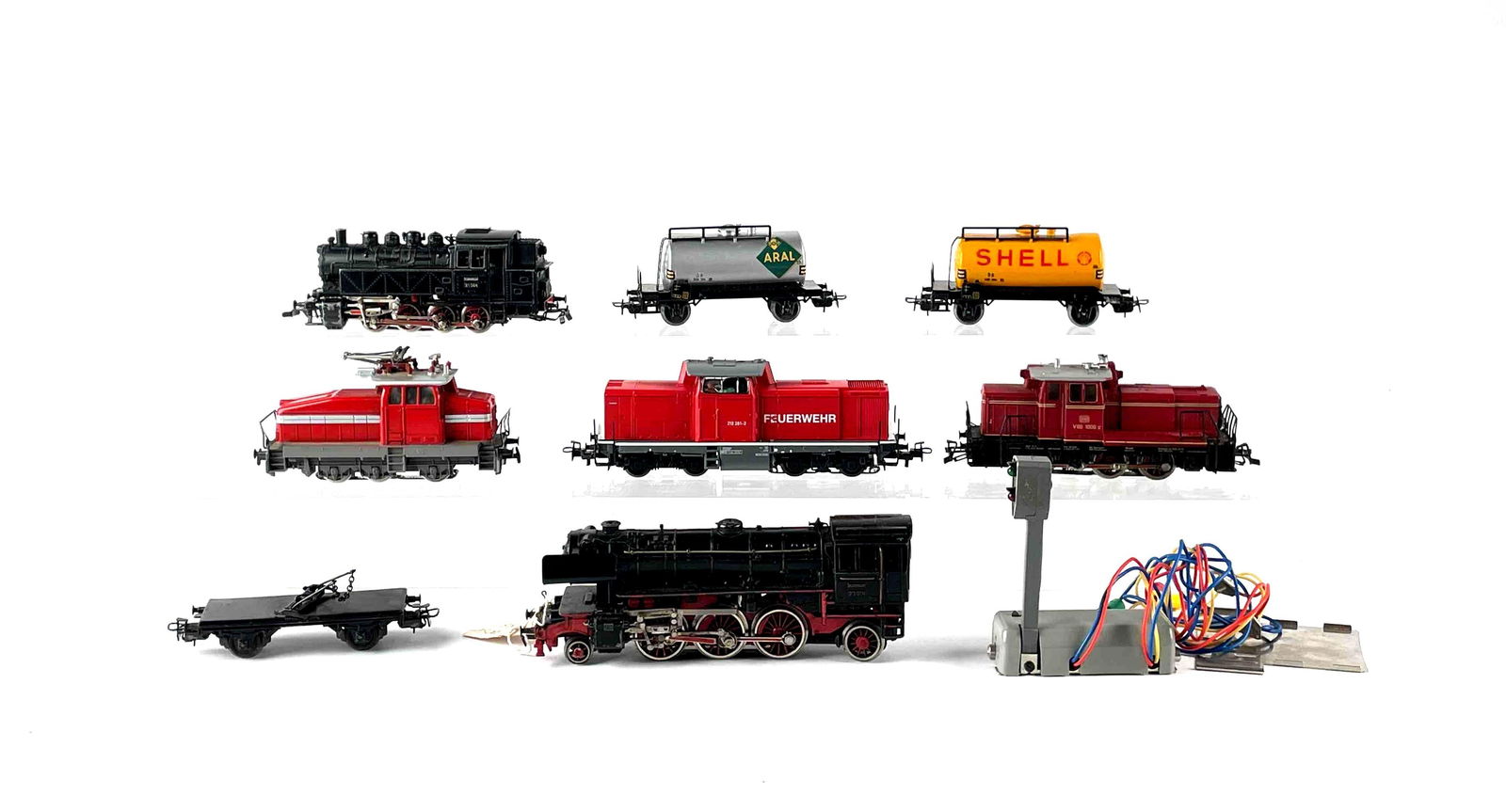 Group of Marklin HO Scale Model Trains and Freight Cars (Tanks, Flatbeds, Firetrucks, Etc.) (1 of 12)
