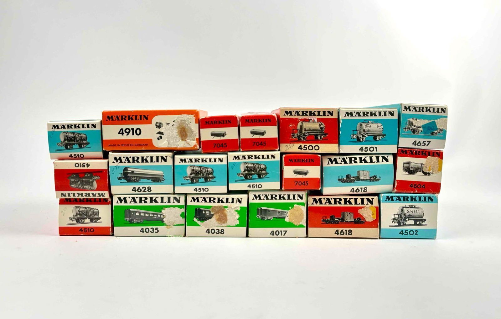 20 Assorted Marklin Train Cars (Vintage) (1 of 12)