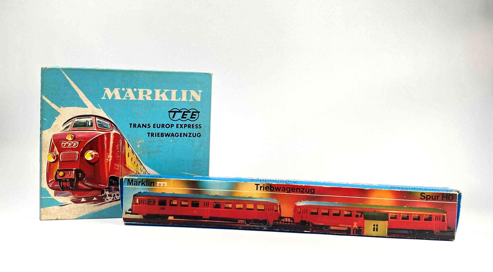 Two Marklin HO Scale Model Train Sets (3076, 3070) (1 of 12)