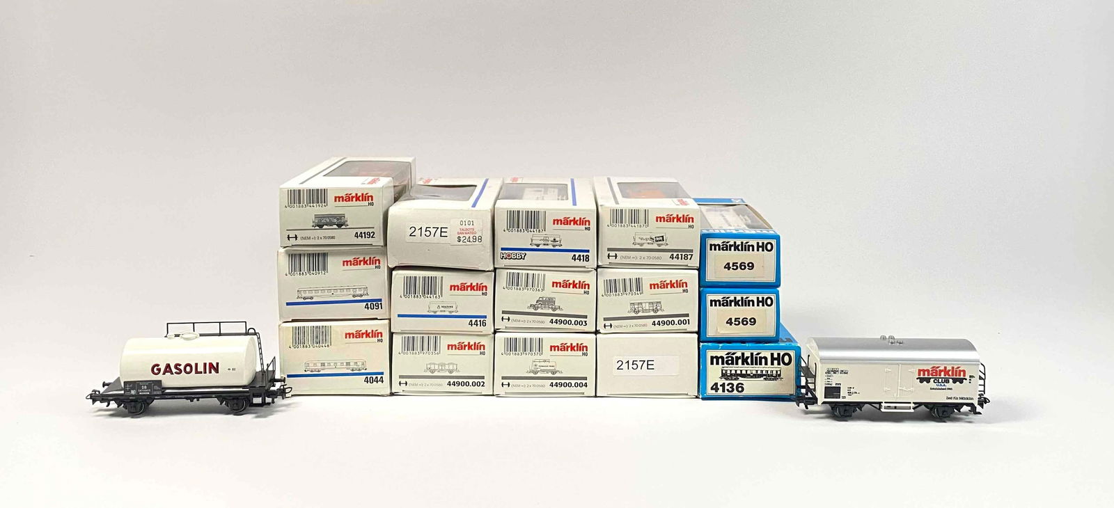 Group of Marklin HO Scale Trains and Specialty Cars (44187, 2157E, 4136, 4569, 44900, Etc.) (1 of 12)