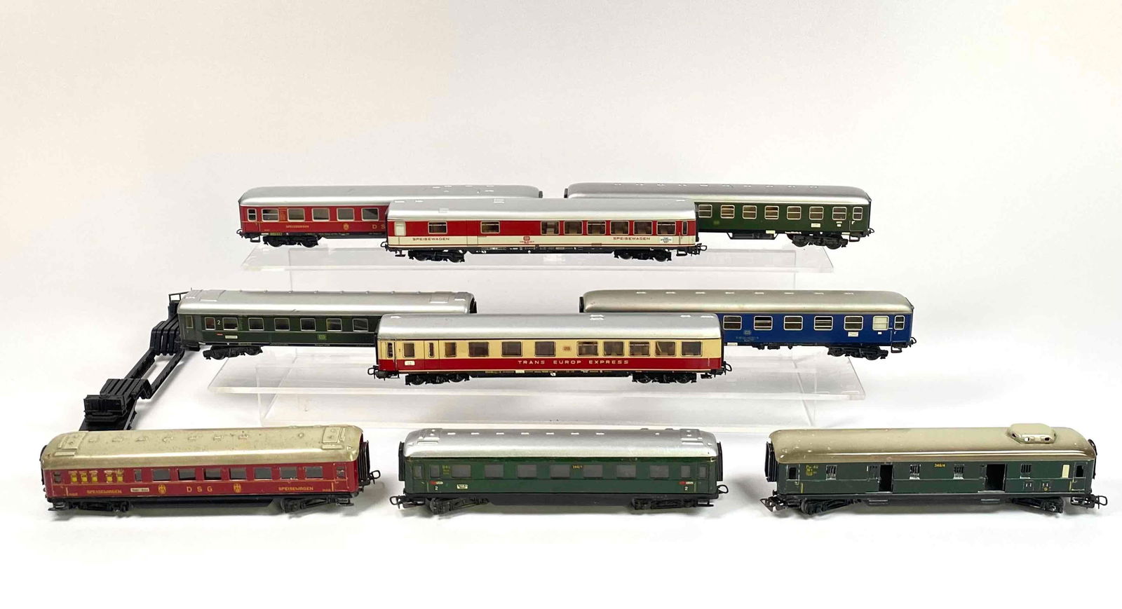 Group of Marklin Trains (Vintage Passenger Coaches) (1 of 12)