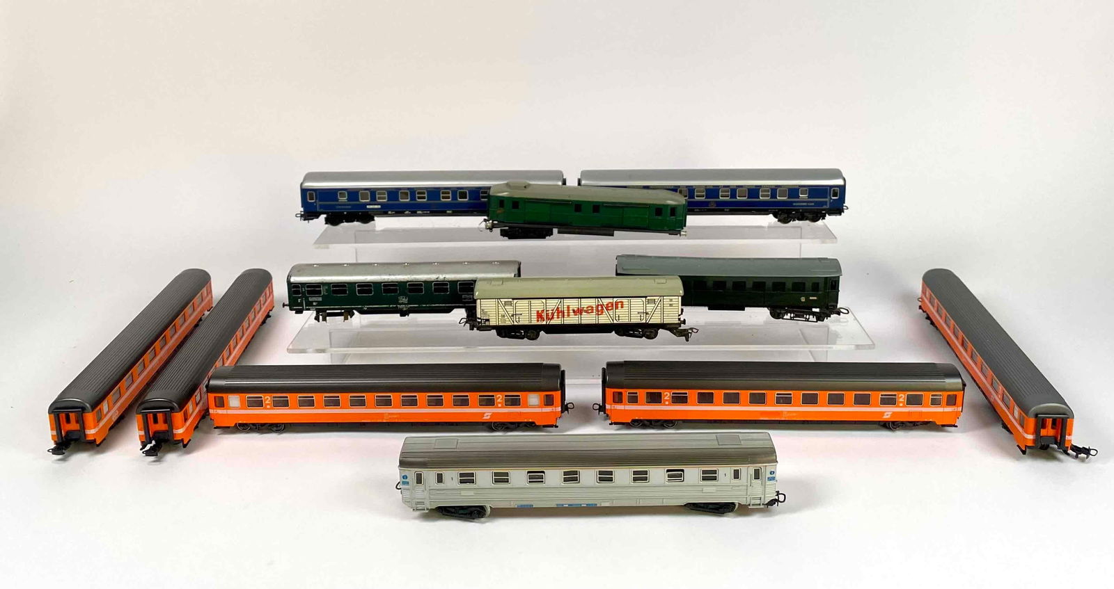 Group of Marklin HO Scale Model Trains (Freights, Passenger Coaches) (1 of 12)