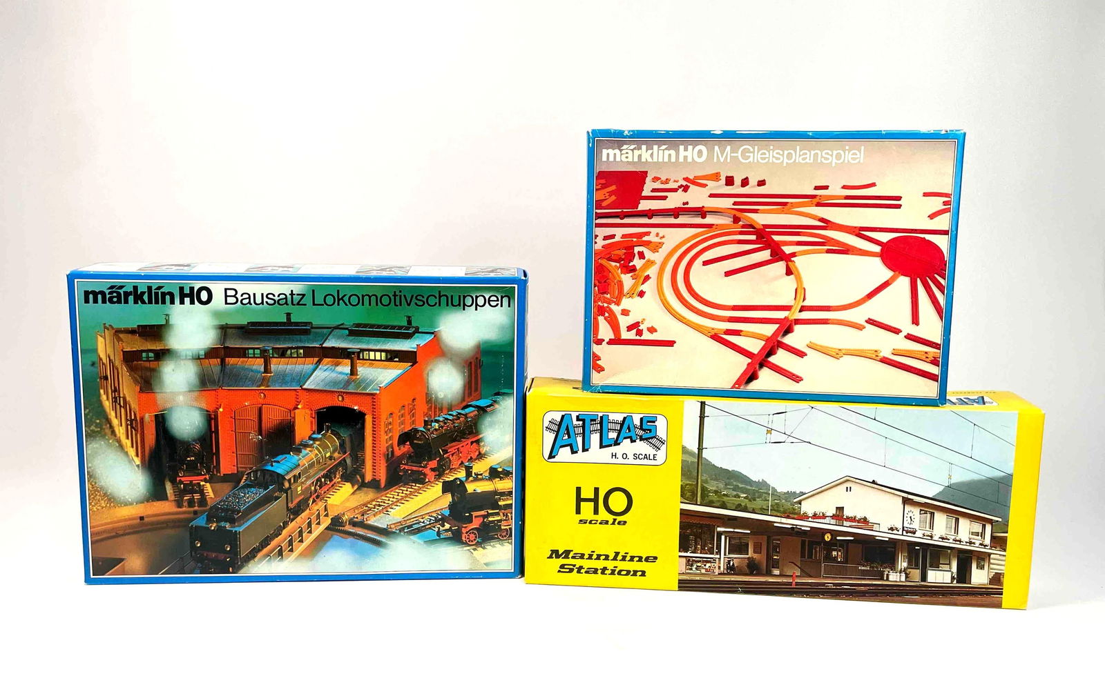 Three Vintage HO Scale Train Sets in Original Boxes (Marklin, Atlas) (1 of 12)