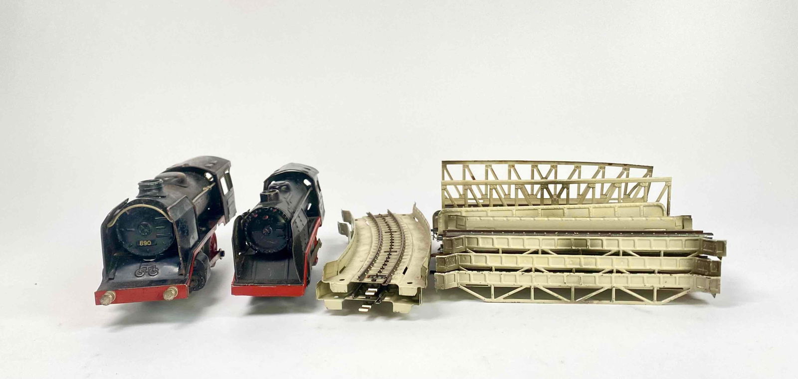 Vintage Marklin O-Guage R 890 Steam Locomotives and Tracks (1 of 12)