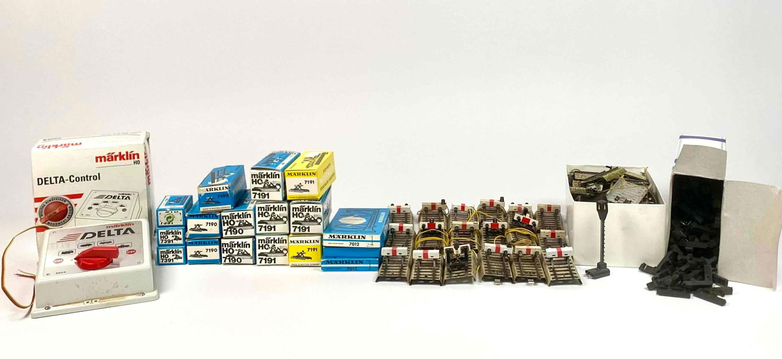 Group of Marklin HO Scale Tracks, Delta Control Unit, and Accessories (1 of 12)