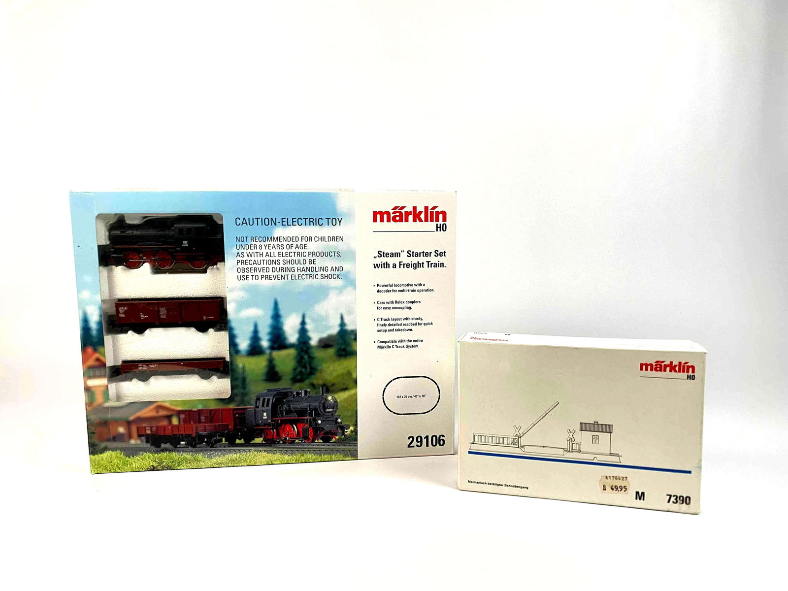 Marklin HO Scale Model Train Set and Railroad Crossing (29106, 7390) (1 of 12)
