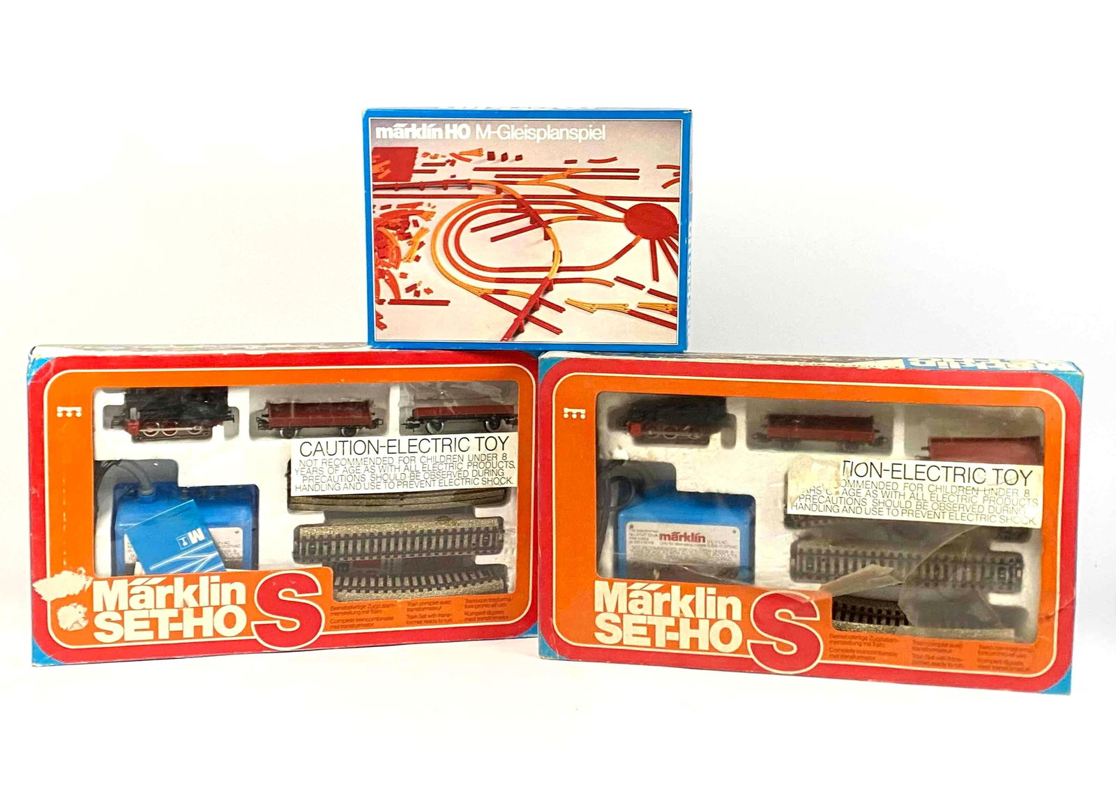 Three Marklin HO Scale Train Sets (0967, 0230) (1 of 12)