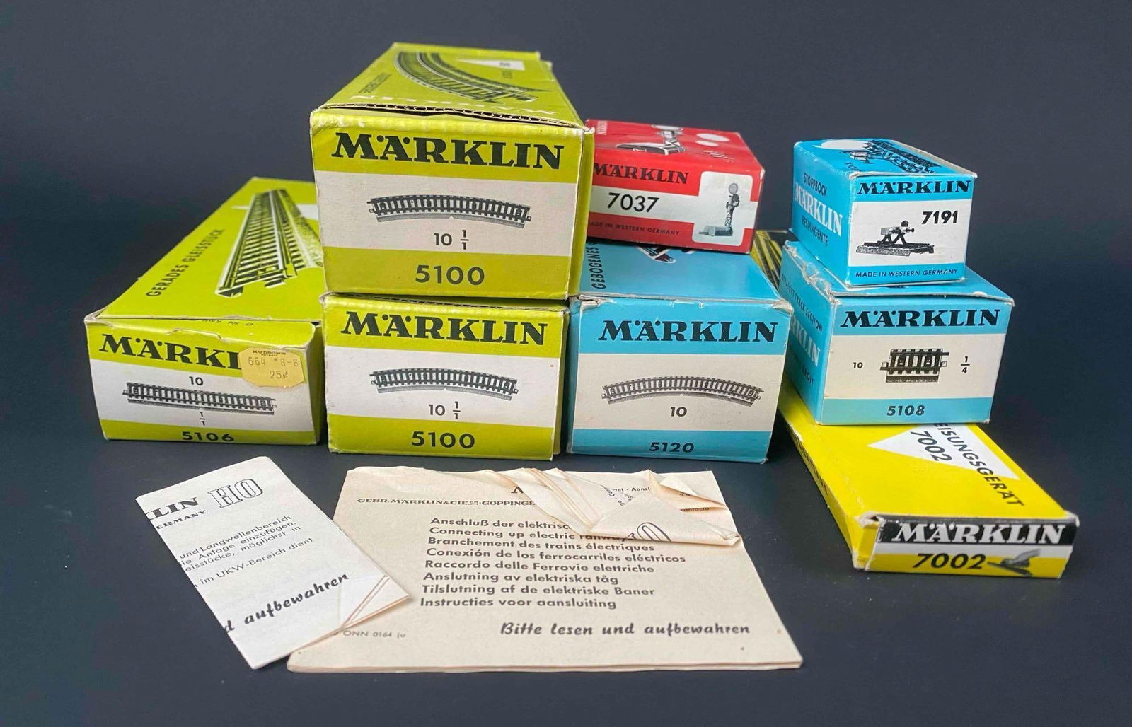 Eight Marklin Model Railway Accessories and Tracks (1 of 12)