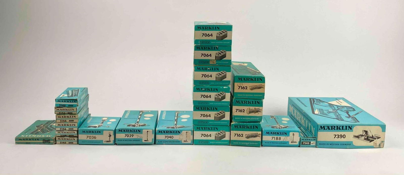 Marklin Railway Crossings, Tracks, and Signals (1 of 12)