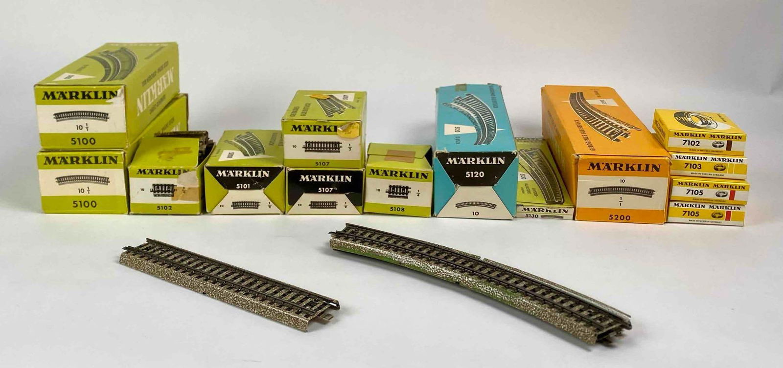 Marklin Railway Tracks and Cables (1 of 12)