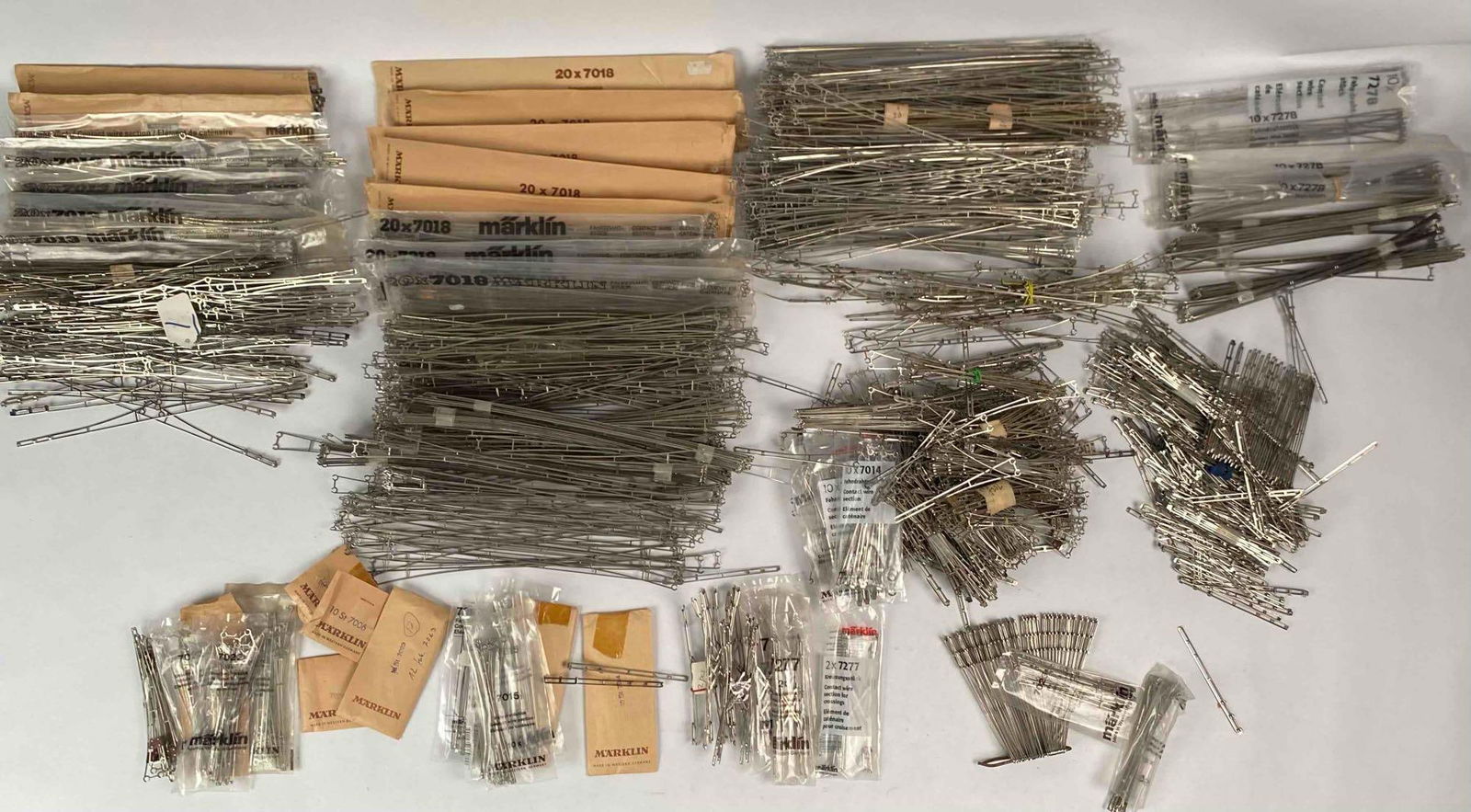 Marklin Cross Suspension and Contact Wire Accessories (1 of 12)