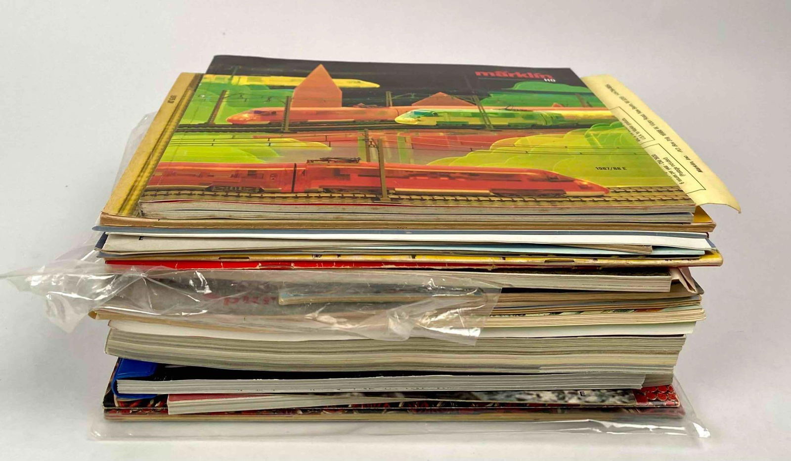 Marklin Catalogs and Instructions (1 of 4)