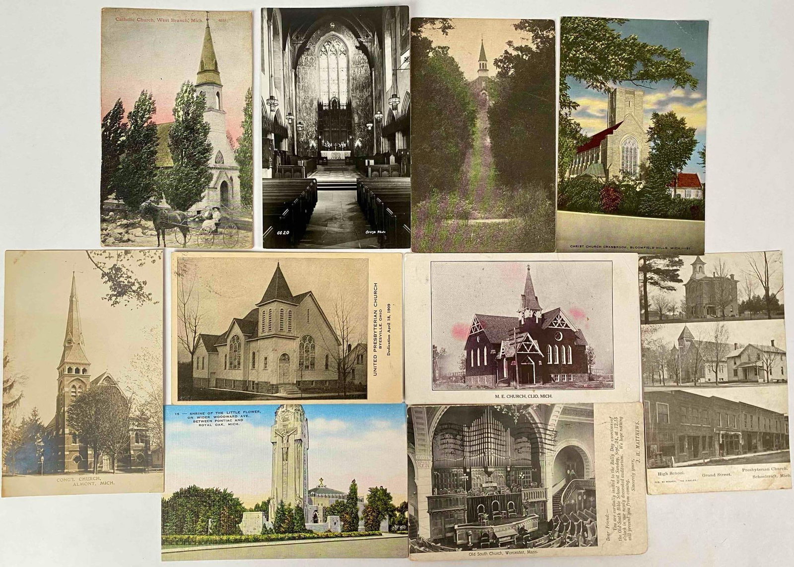 43 Vintage Christian Post Cards: 43 Vintage Christian Post Cards. Lot is in good to excellent condition. Please see photos for additional details. Dimensions of each: 5.5" x 3.5" Total Weight: 1.4lbs Please note all lots show signs o