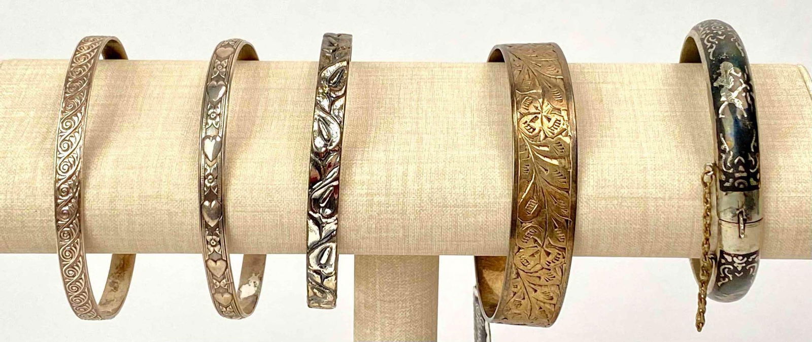Five Sterling Silver Estate Bangle Bracelets (1 of 10)