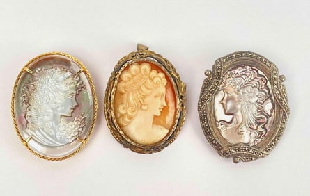 Three Cameo Pendants (Mother of Pearl, Shell)