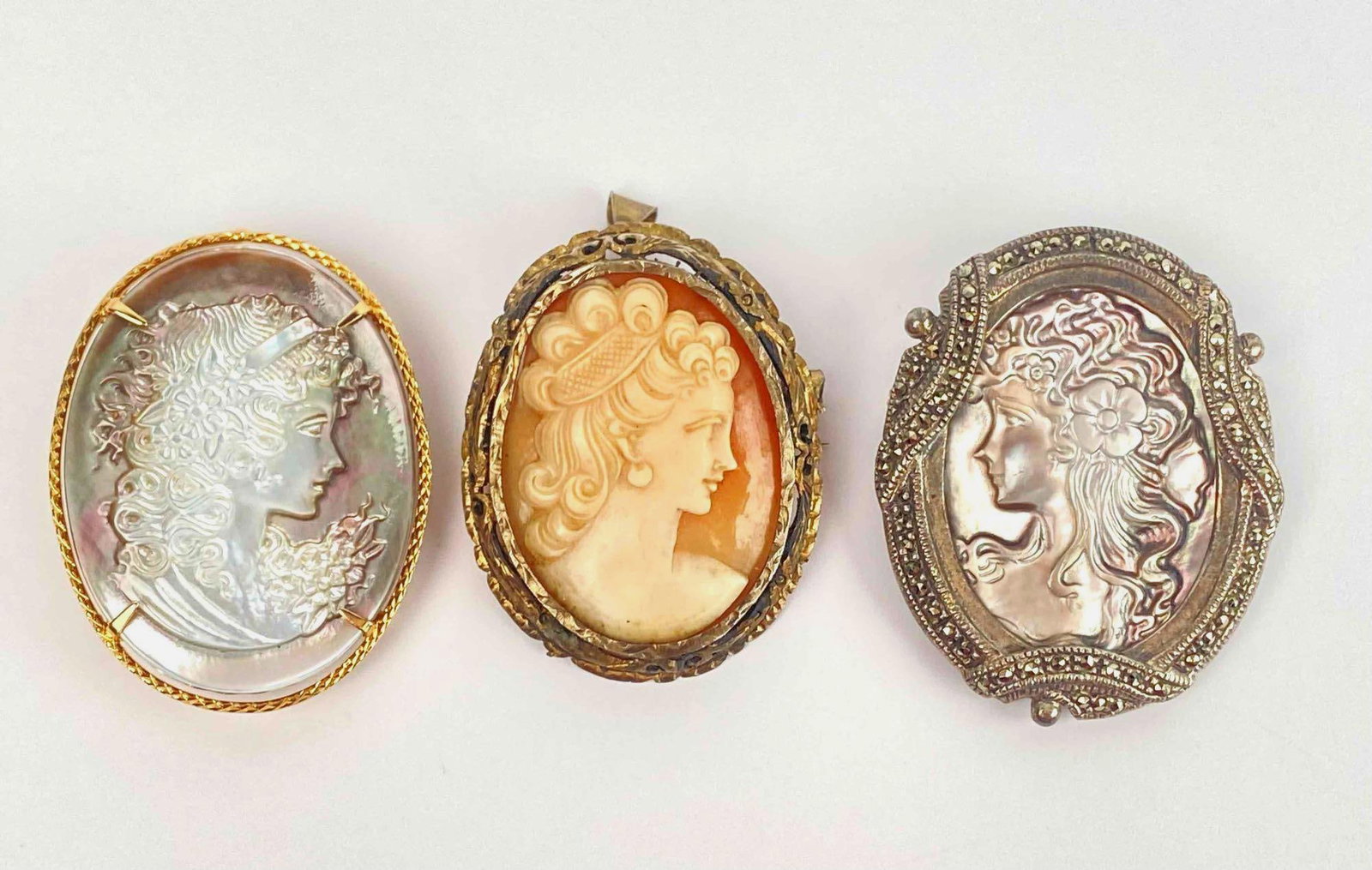 Three Cameo Pendants (Mother of Pearl, Shell) (1 of 12)
