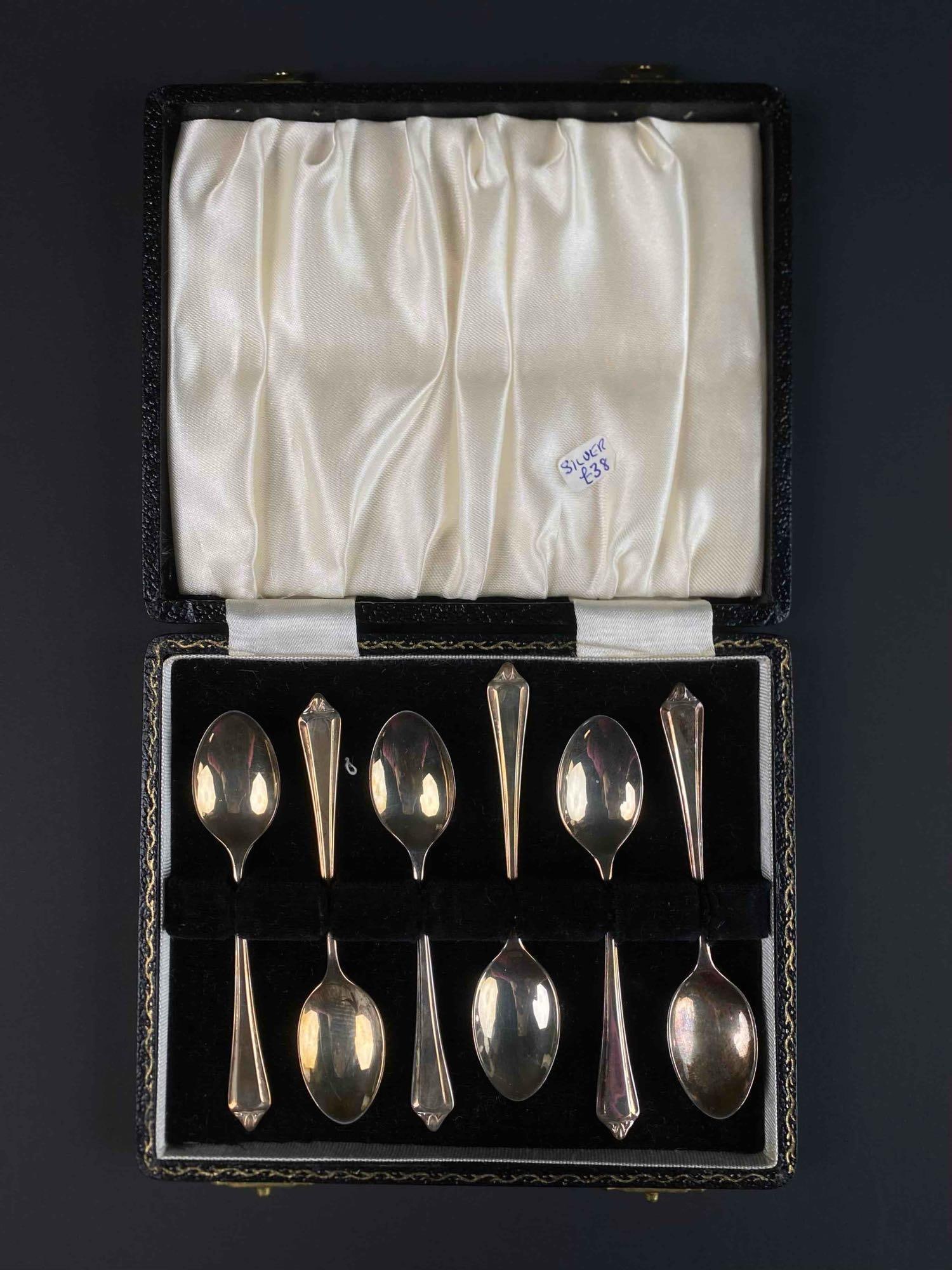 Set of Antique Sterling Silver Sugar Spoons with Leather Case (1 of 12)