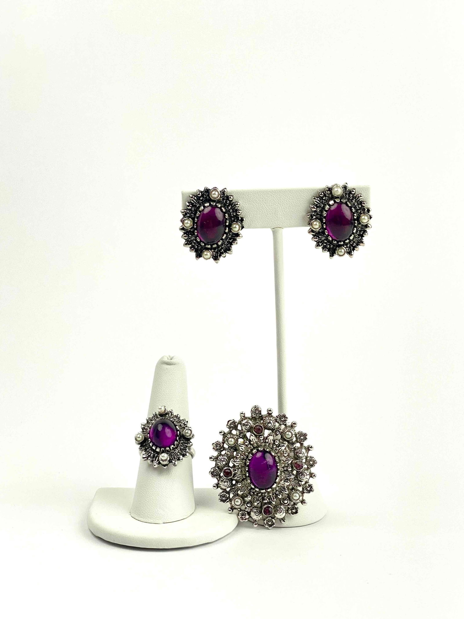 Sarah Coventry Catherine Purple Cabochon Jewelry Set (1 of 12)