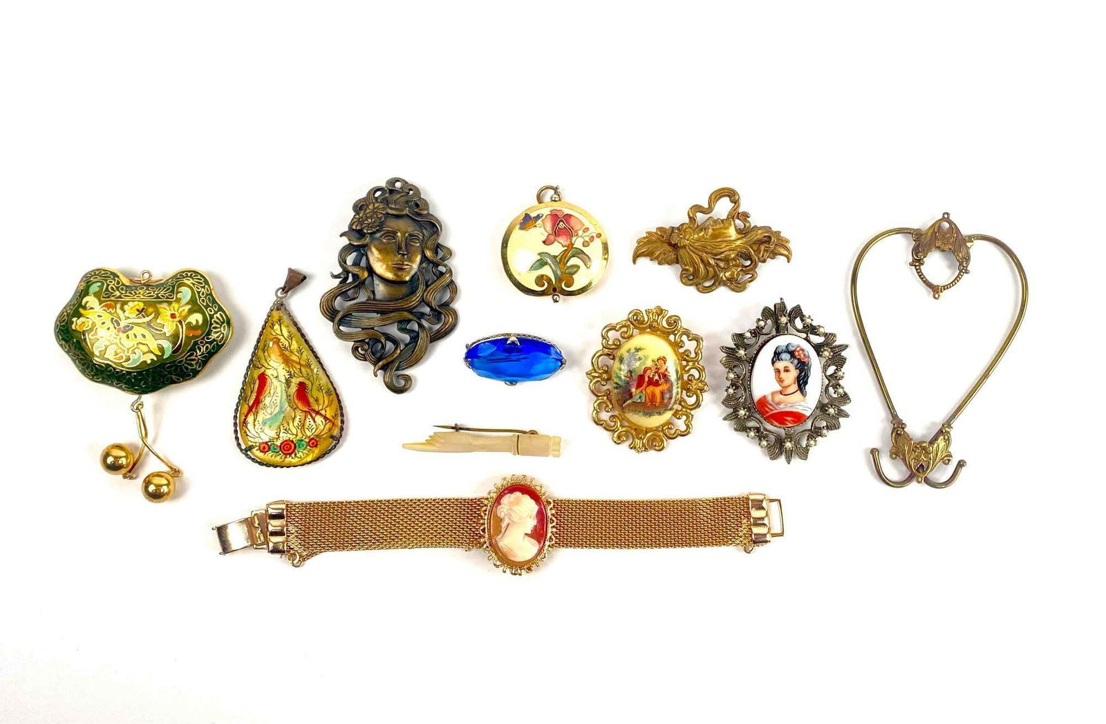 Group of Art Nouveau Jewelry (Pins, Pendants, Bracelet) (1 of 12)