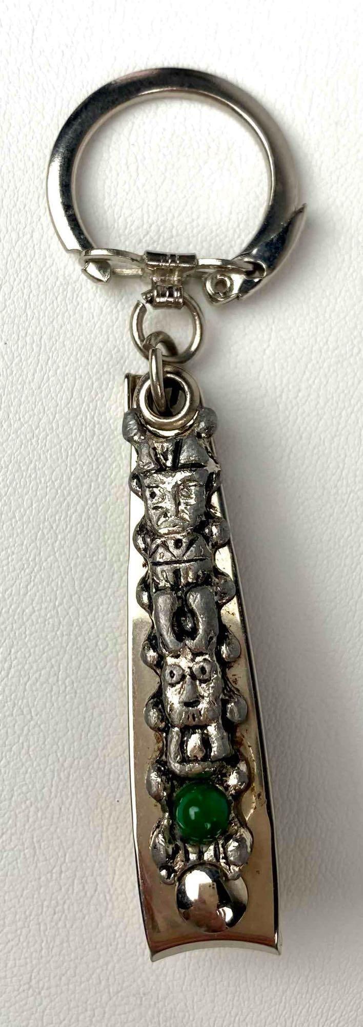 Vintage Gem Nail Clipper Keychain (1 of 5)